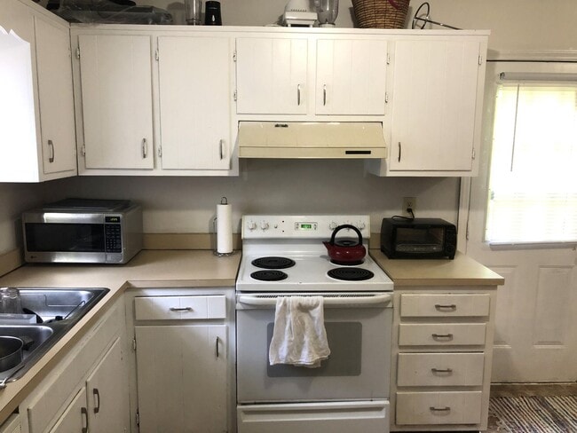 Building Photo - GORMAN1228