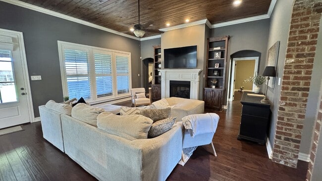 Building Photo - 210 Bayou Trace Drive