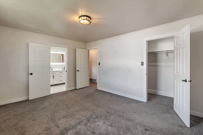 Building Photo - Awesome 4 Bedroom Home in Orem w 2 car garage