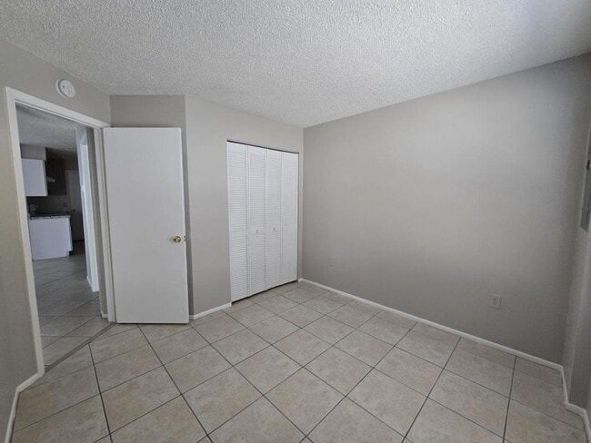 Building Photo - 7389 Canterbury St