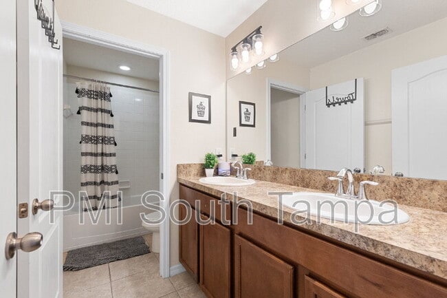 Building Photo - 11403 Holmbridge Ln