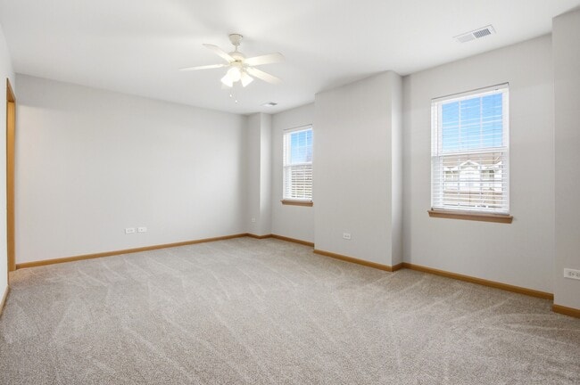 Building Photo - 3864 Pathfinder Ln