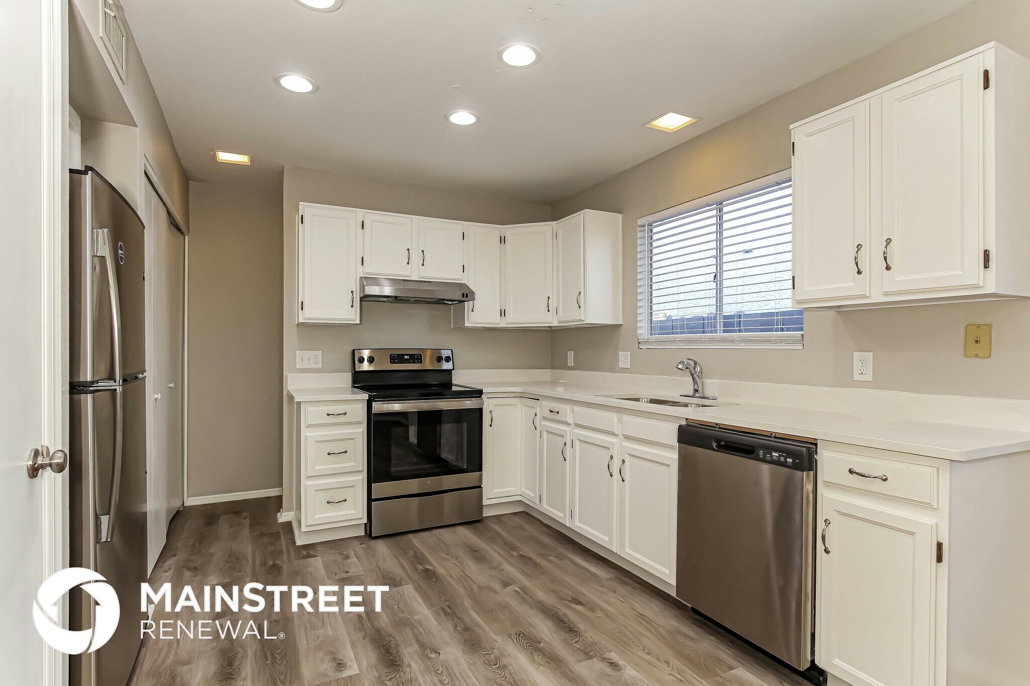 Building Photo - 1506 E Wescott Dr