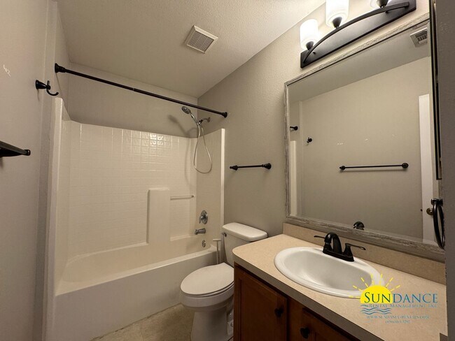 Building Photo - Wonderful Holley by the Sea Home!