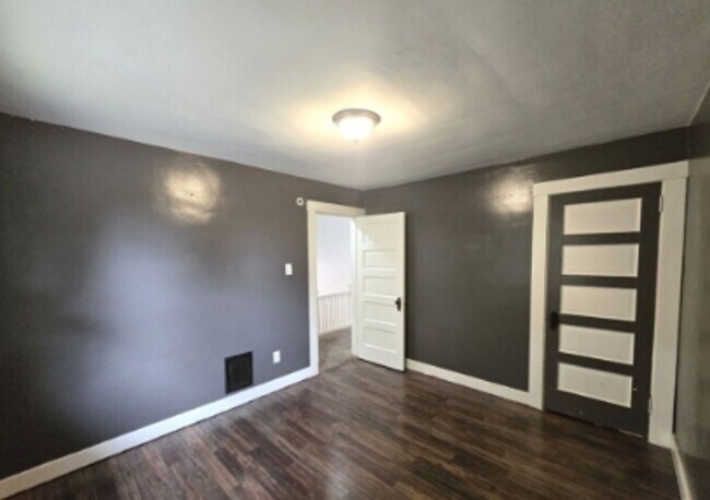 Building Photo - 231 Connecticut Ave