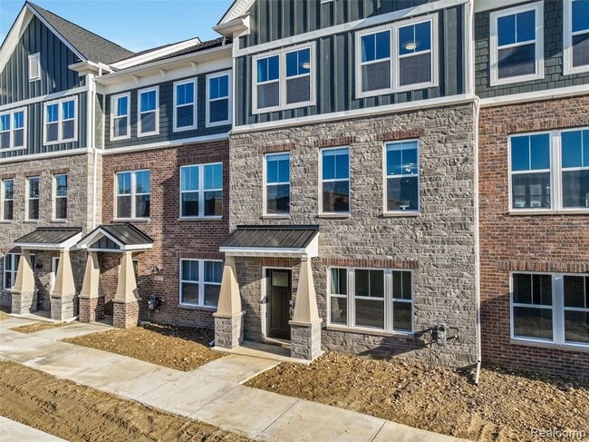 Building Photo - 43173 Atwood Ave
