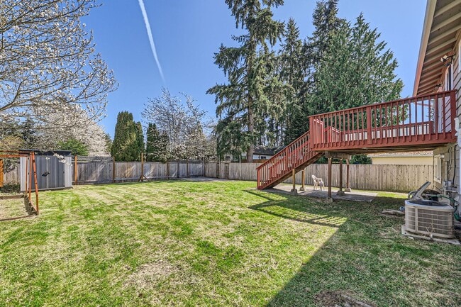 Building Photo - Excellent 4Bed/2Bath Home in Kirkland!