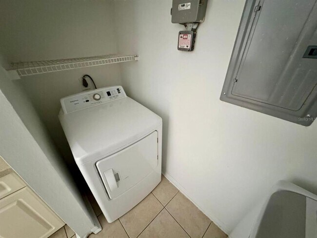 Building Photo - 1222 Bermuda Lakes Ln