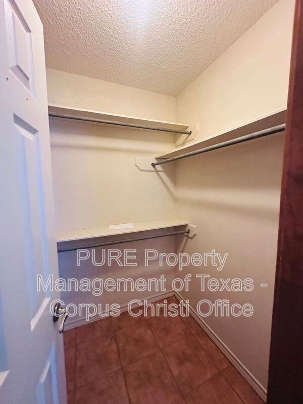 Building Photo - 4205 Snowbird Dr