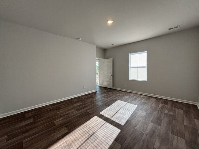 Building Photo - 342 Tiliwa St