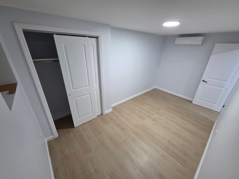 Building Photo - 3258 86th St