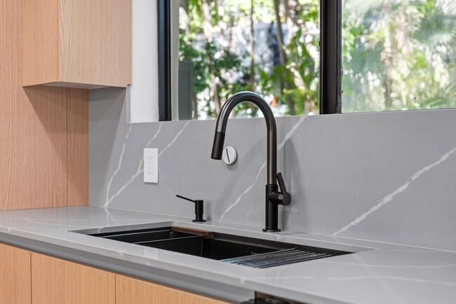 Building Photo - 751 NE 80th St