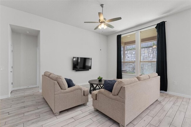 Building Photo - 11000 American Mustang Lp