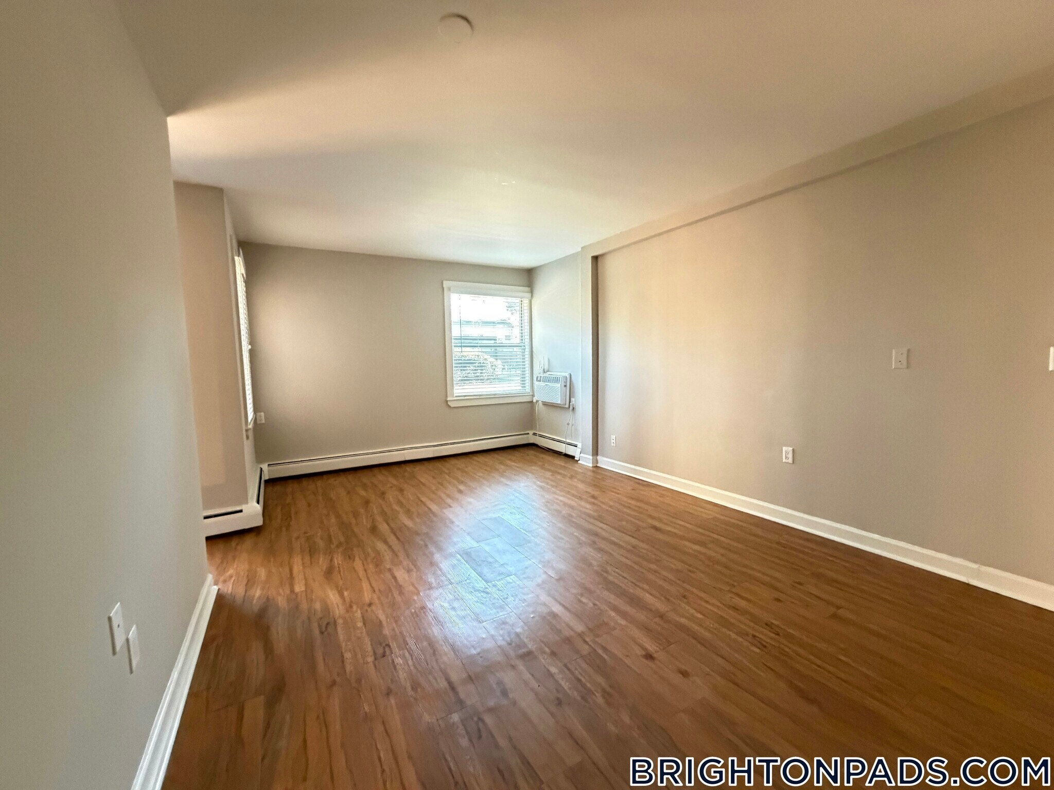 Building Photo - 9 Bronsdon St