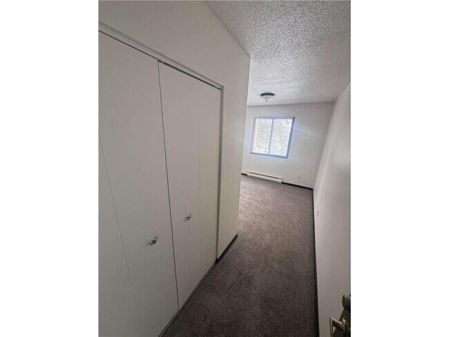 Building Photo - 408 Park Ave