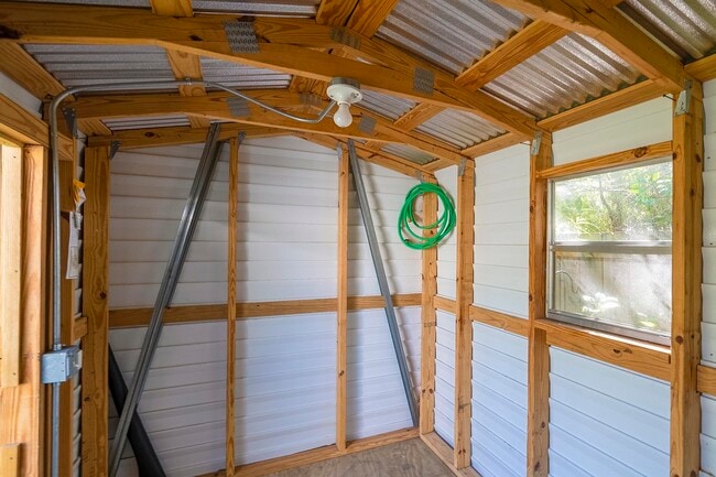 Building Photo - 241 Cantio Ave