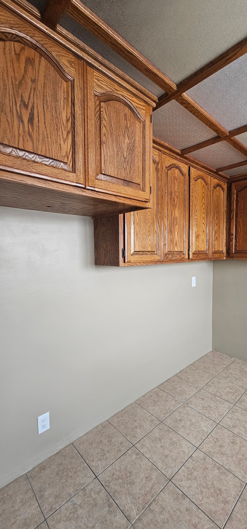 Building Photo - 3212 Live Oak St