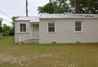 Building Photo - 808 Lilly St