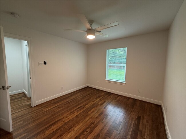 Building Photo - 4843 Culmore Dr