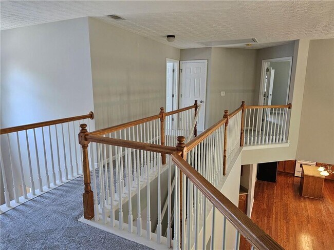 Building Photo - 645 Roxford Ln NE