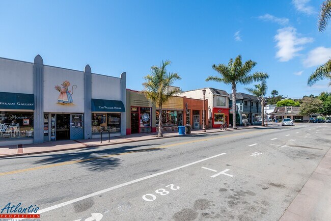 Building Photo - 211 Capitola Ave
