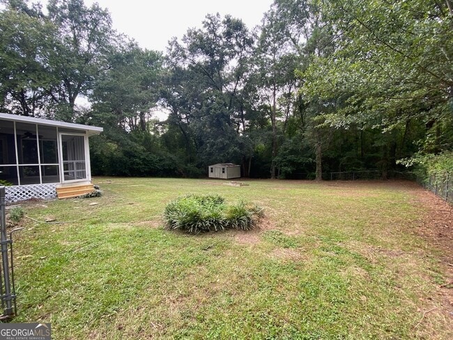 Building Photo - 301 New Cir Dr