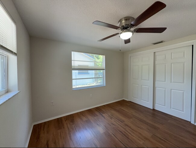 Building Photo - 15839 Villa Dr