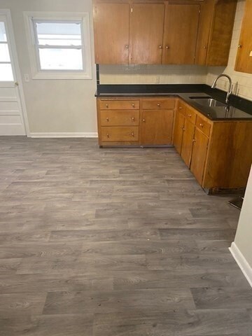 Building Photo - 3 Colonial Ave