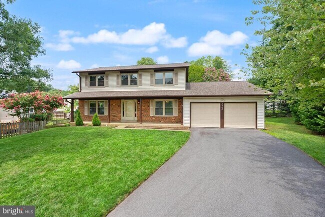 Building Photo - 8902 Huxley Ct