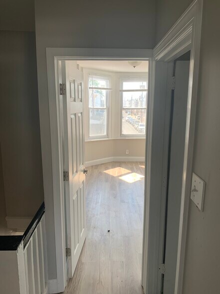 Building Photo - 3526 Stouton St