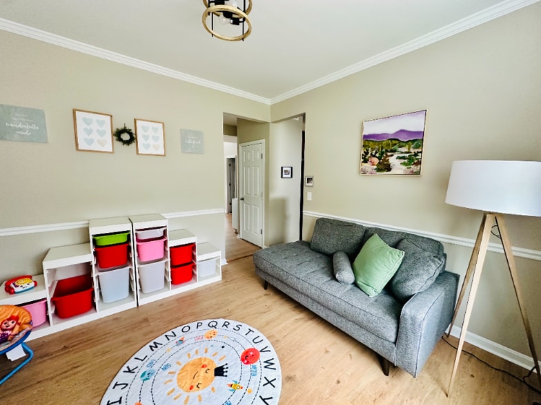 Building Photo - 4 Canberra Ct