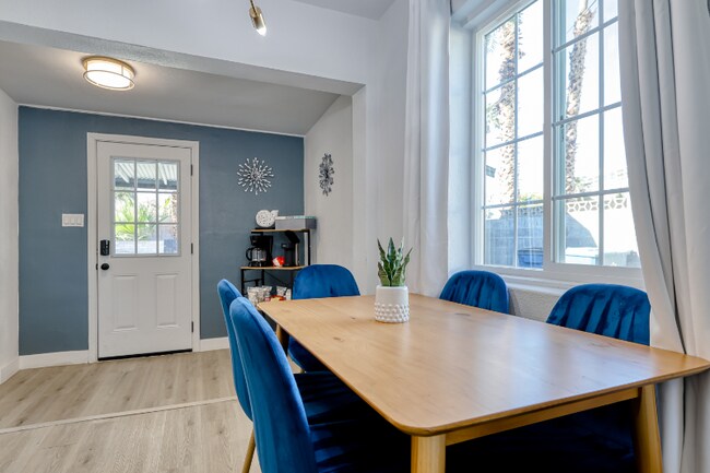 Building Photo - 1212 S 7th St