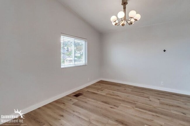 Building Photo - Relaxing 3Bdm 2Ba Single-Family Home in Spring Valley Neighborhood!