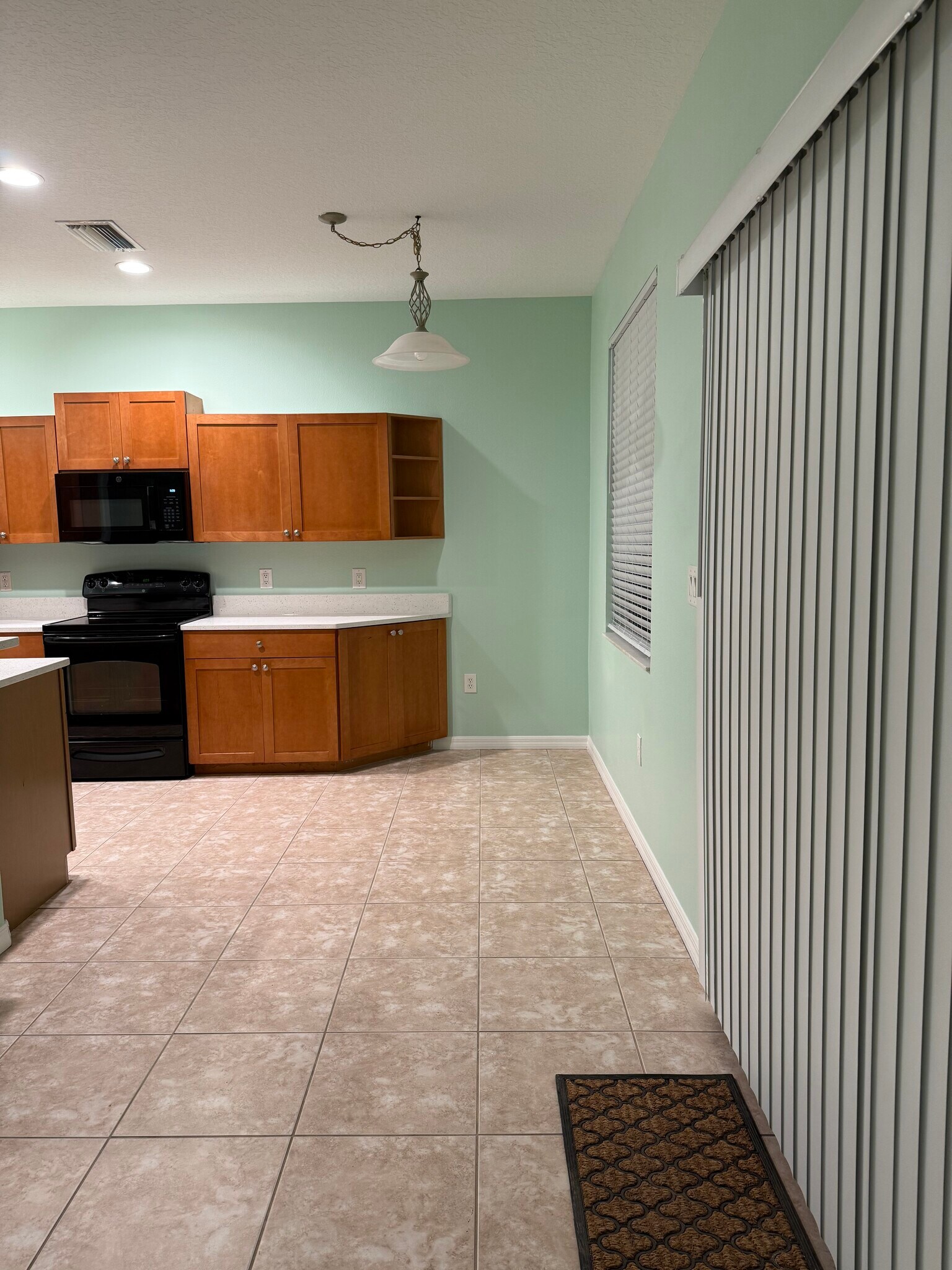 Building Photo - 2336 Alling Ter