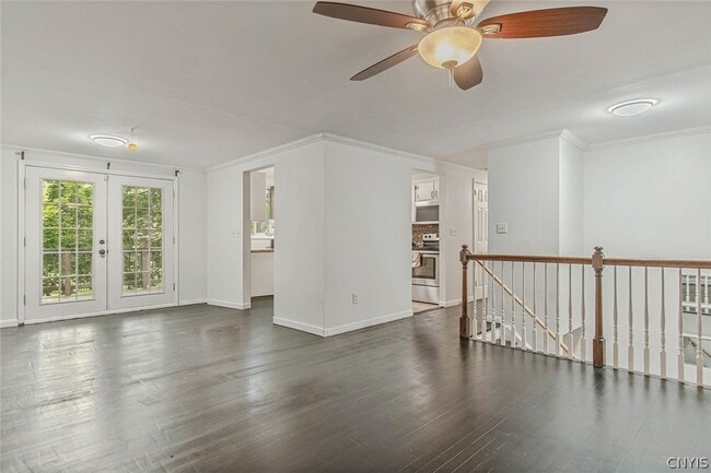 Building Photo - 147 Elm St