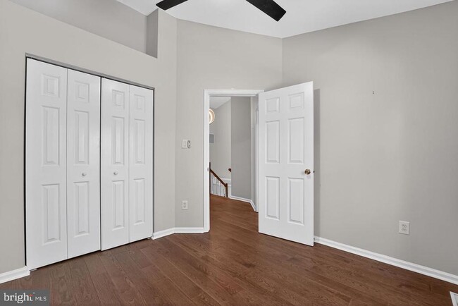 Building Photo - 708 Suffield Dr