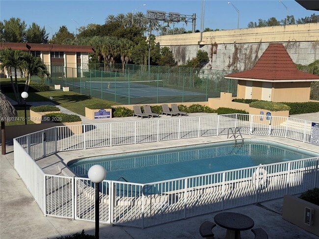 Building Photo - 5401 SW 77th Ct