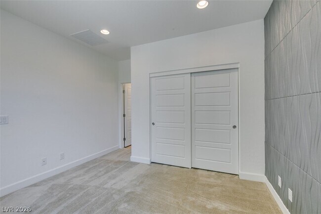 Building Photo - 1027 Whitworth Ave
