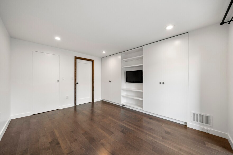 Building Photo - 417 Ellery Ct