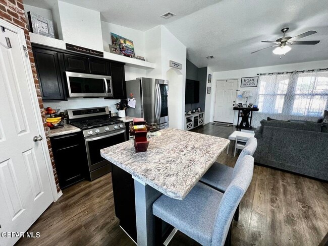 Building Photo - 749 Villa Romero Dr