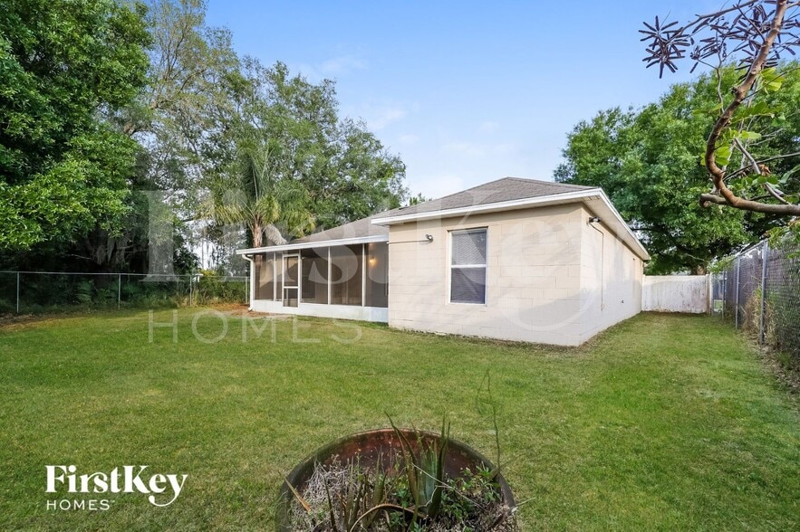 Building Photo - 468 Dove Dr