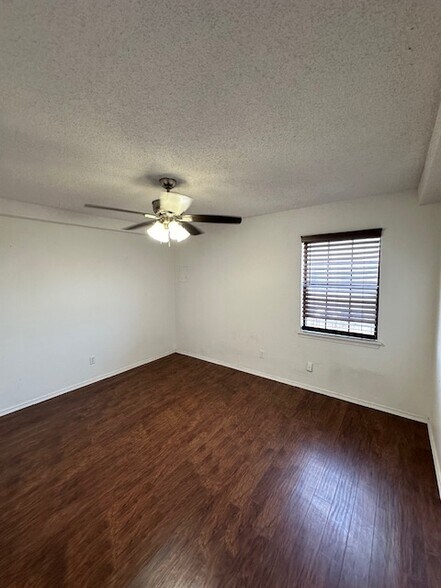 Building Photo - 401 12th Ave SE