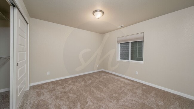 Building Photo - Immaculate Rancher in Spring Creek Neighbo...