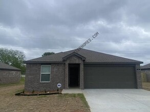 Building Photo - 5 Vineyard Dr