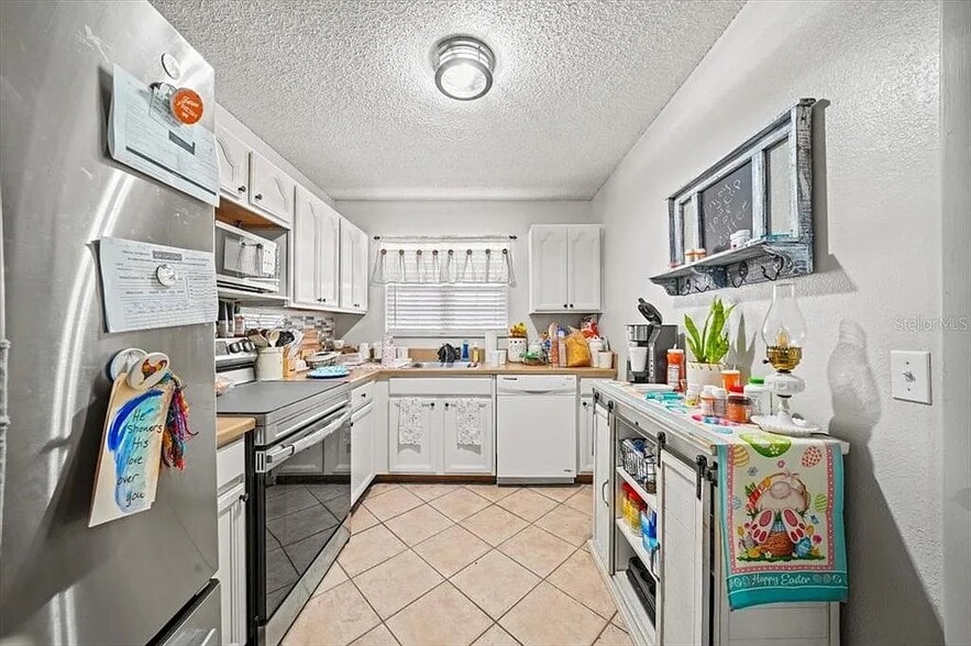 Building Photo - 544 Silver Course Cir