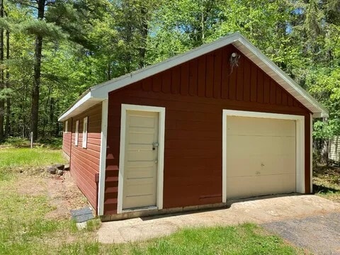 Building Photo - 9485 Country Club Rd