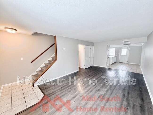 Building Photo - 1869 Poplar Woods Cir E