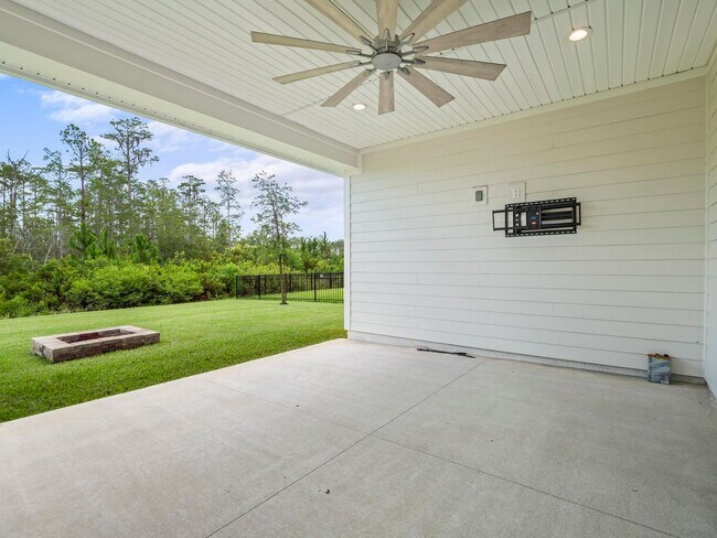 Building Photo - 4 bedroom, 3 bath home in Grand Landings G...
