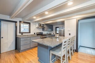 Building Photo - 21 Union St