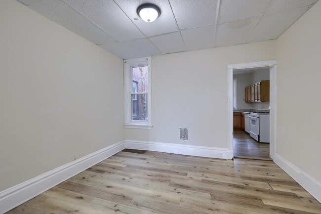 Building Photo - 2145 Penn St